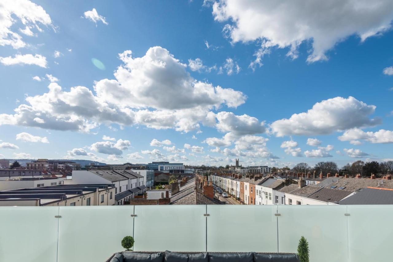 The Burton Penthouse By Fortuna Property Cheltenham Exterior foto